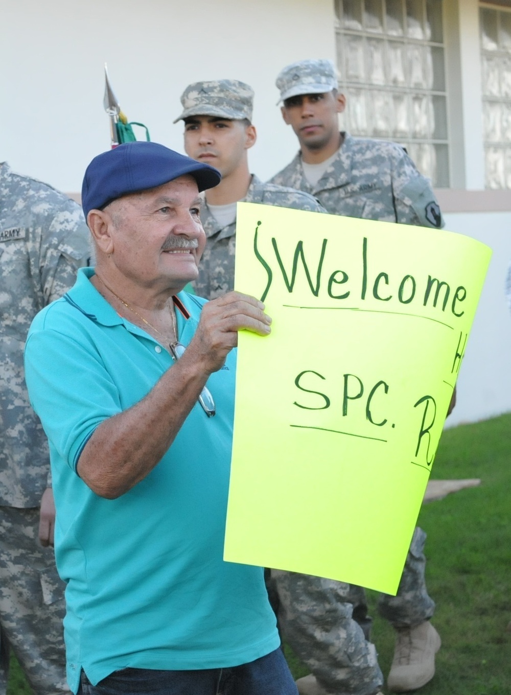 US Army Reserve-PR troops are back home