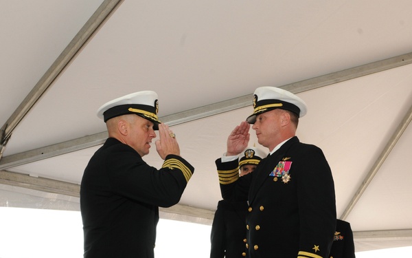 Expeditionary Training Group holds change of command