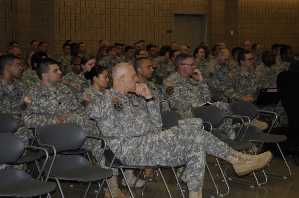 Soldiers attend presentation