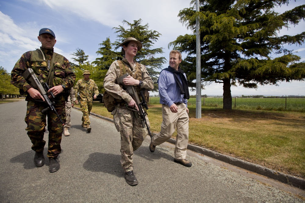 NZ Defence Minister observes SK13 at ground level
