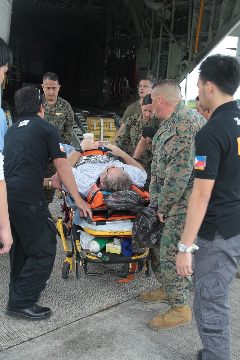 AFP, US service members evacuate injured personnel