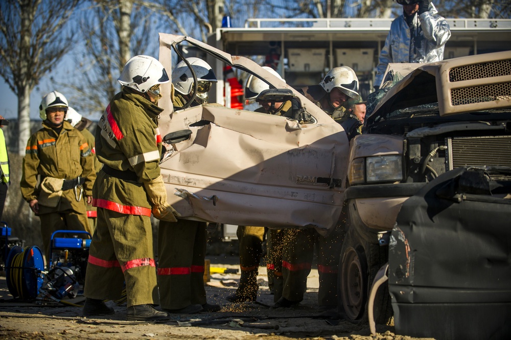 376th Air Expeditionary Wing performs joint vehicle training with Transit Center Manas Airport firefighters