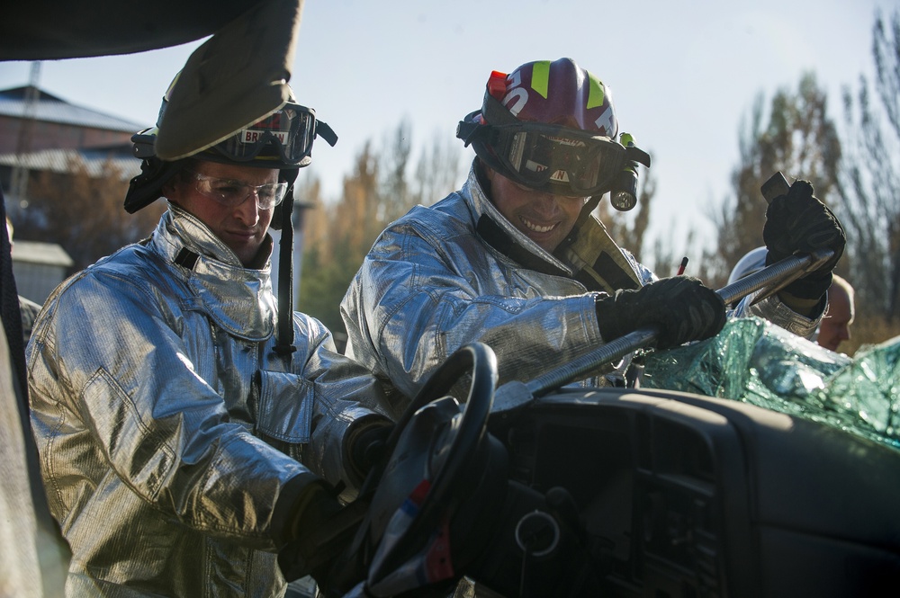 376th Air Expeditionary Wing performs joint vehicle training with Transit Center Manas Airport firefighters