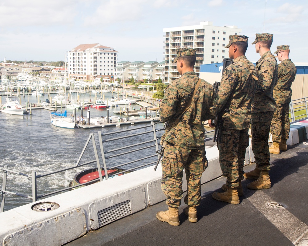 USS San Antonio offload