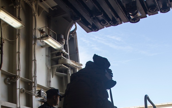 USS San Antonio offload