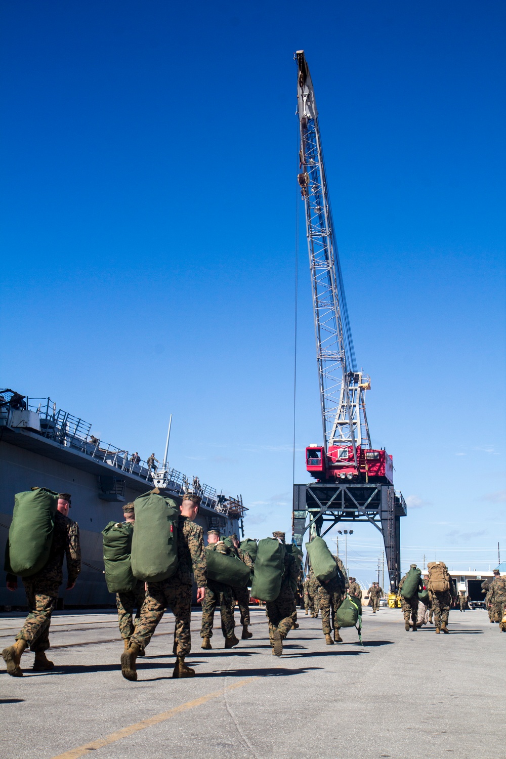 USS San Antonio offload