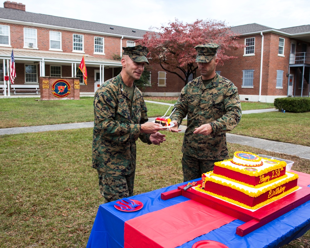 26th MEU cake-cutting ceremony