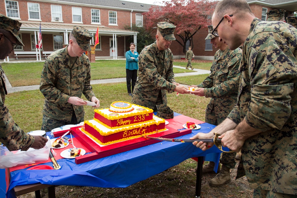26th MEU cake-cutting ceremony
