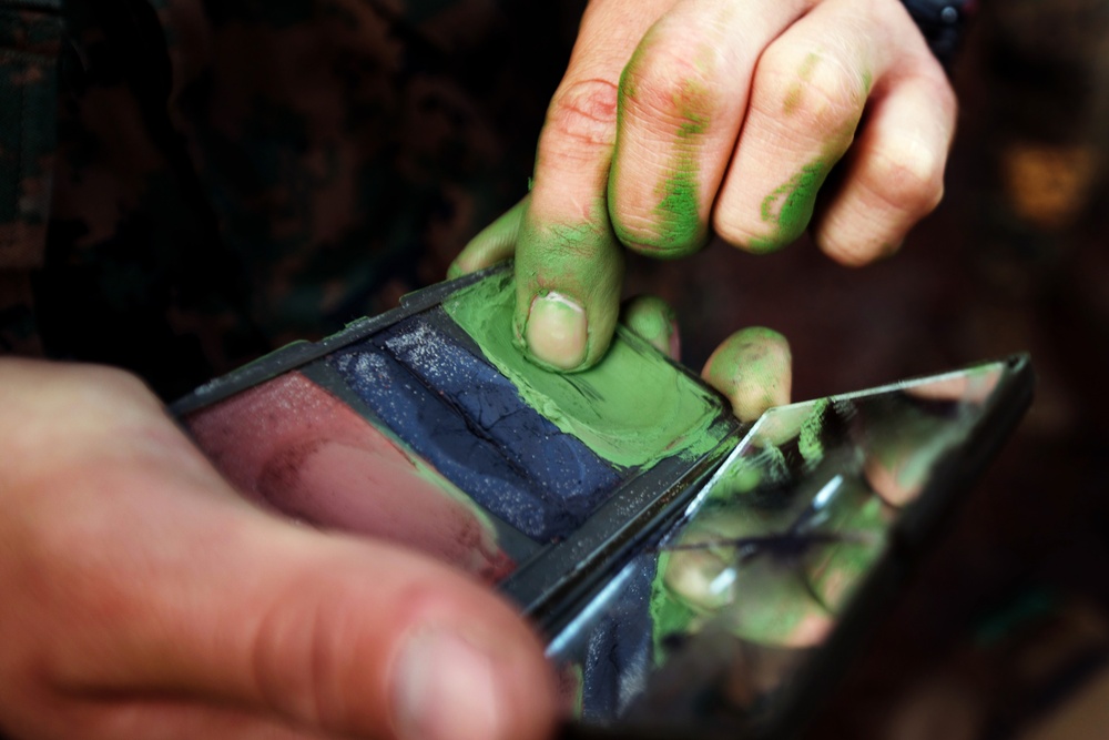 Female Marine infantry students tackle patrol week