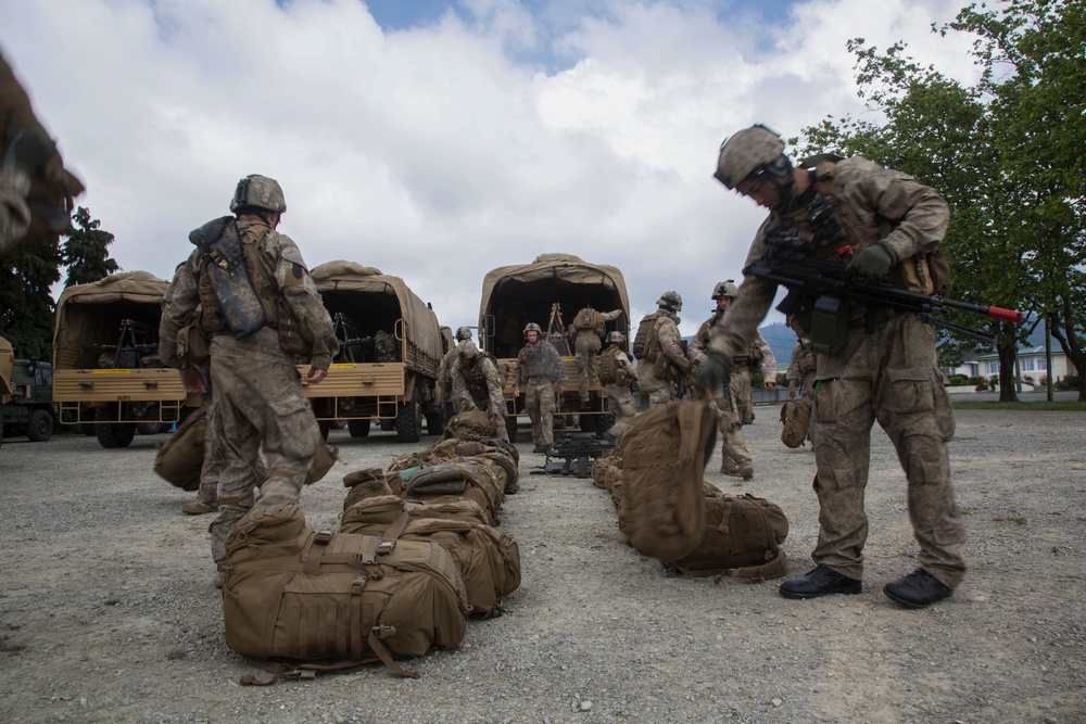 Troops from US, NZ, France conduct convoy operations during Southern Katipo
