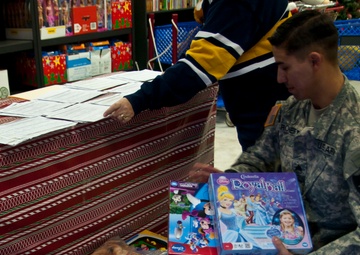 Santa's Castle enlists help of JBLM Stryker soldiers