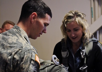 Spartans invite Alaskan leaders to JBER for a 'Paratrooper Experience'