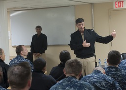 Chief of Naval Personnel visits Northwest Region