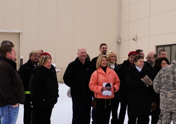 Spartans invite Alaskan leaders to JBER for a 'Paratrooper Experience'