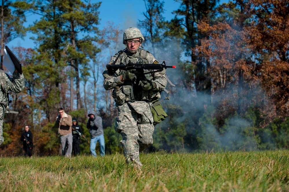 Soldiers compete during Army Best Warrior Competition