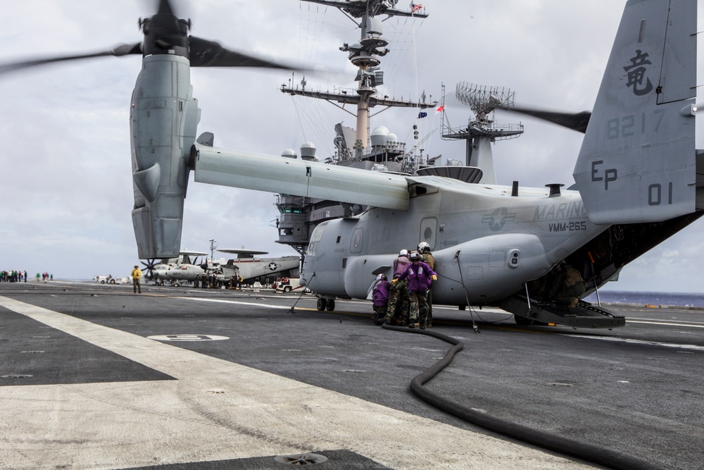 USS George Washington provides Ospreys expeditious refueling point