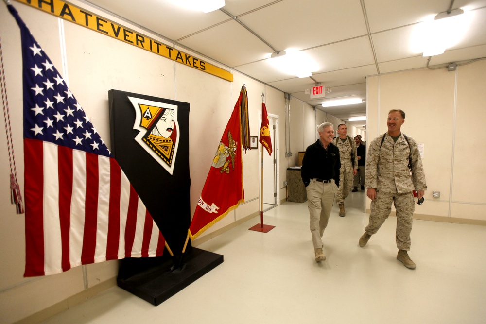 Secretary of the Navy Ray Mabus visits 2nd MAW (FWD)
