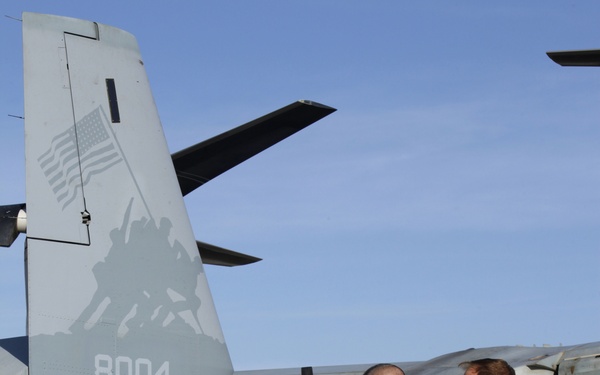 Secretary of the Navy Ray Mabus visits 2nd MAW (FWD)