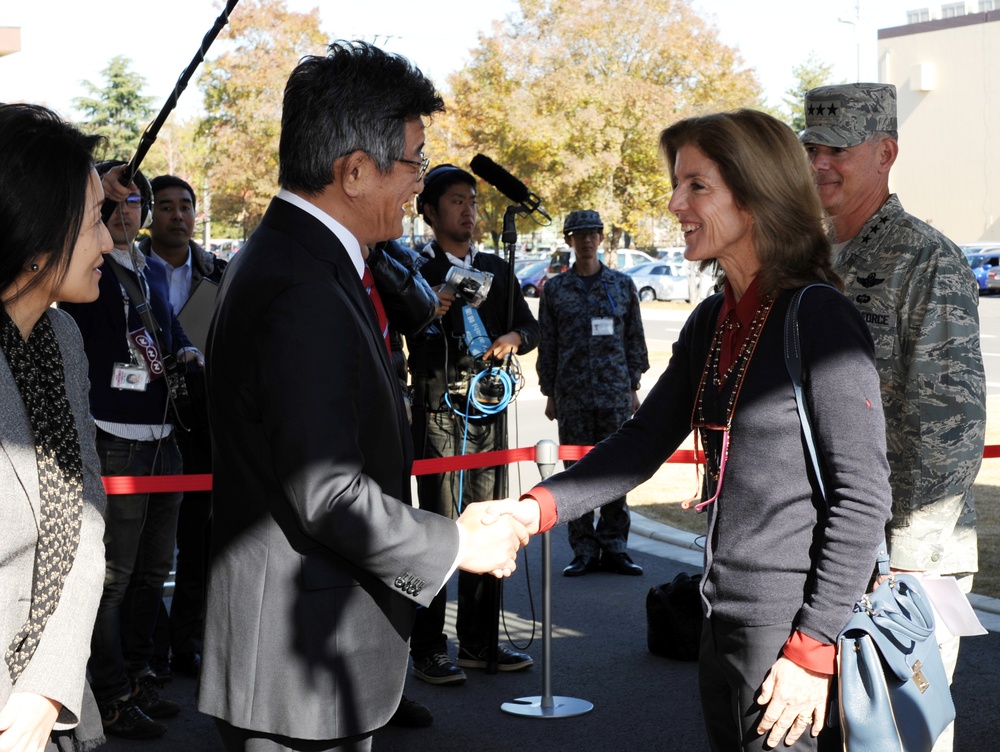 Ambassador Kennedy visits Yokota