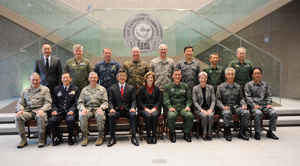 Ambassador Kennedy visits Yokota