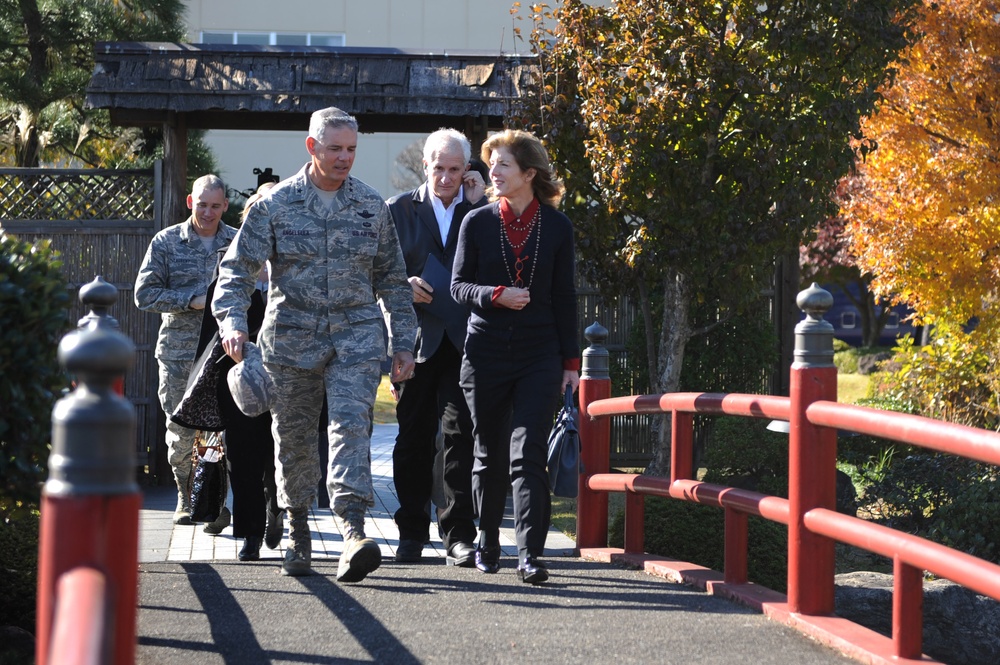 Ambassador Kennedy visits Yokota