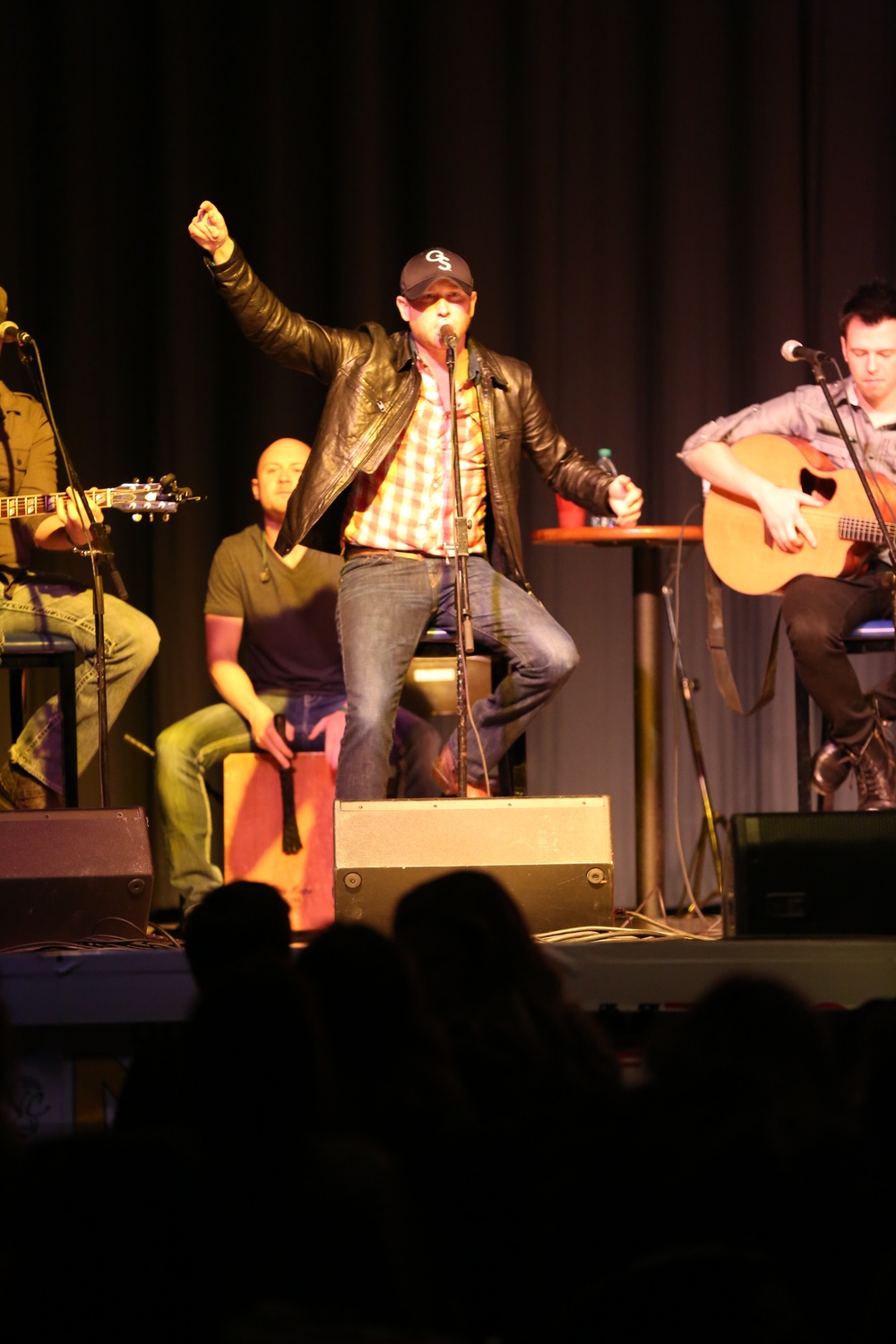 Guitar Pull artists pack station theater