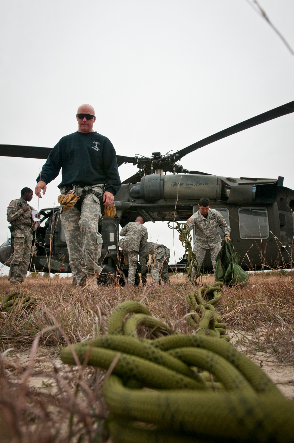 Fort Hood Air Assault School instructors show students the ropes