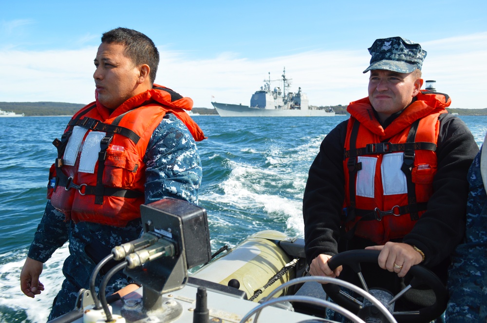 US Navy sailors share ship-boarding tactics with international navies