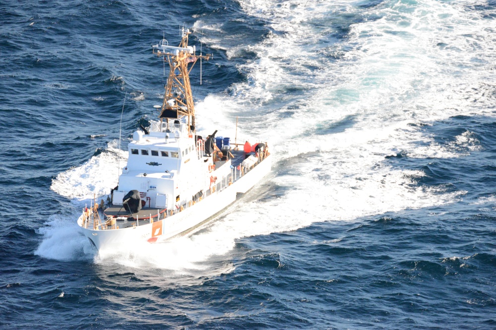 CGC Orcas patrols off the coast of Oregon