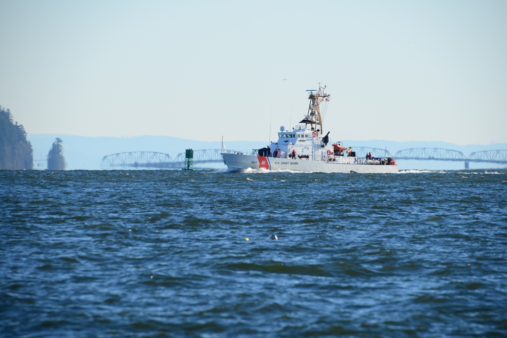 CGC Orcas departing the Columbia River