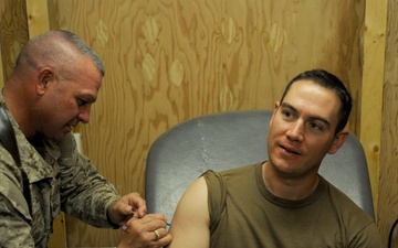 Flu vaccine keeps Seabees mission ready