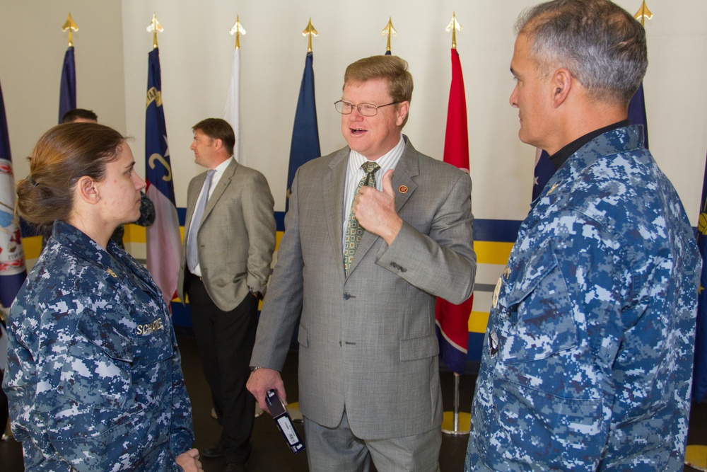Navy Ceremonial Guard welcomes Nevada congressman