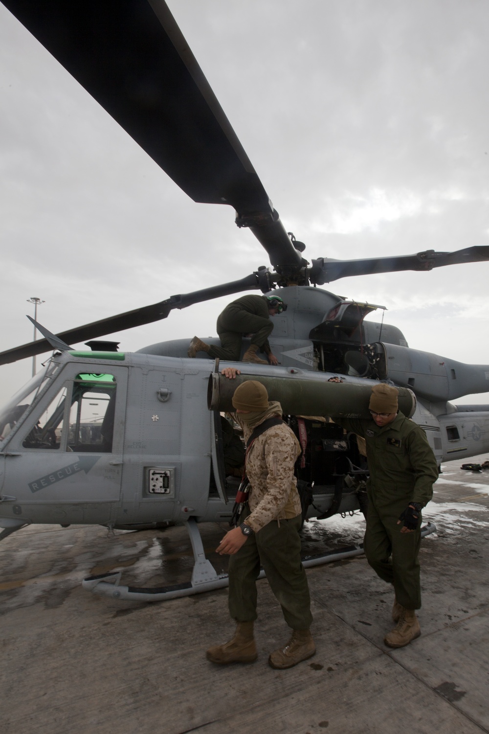 HMLA-369 UH-1Y Huey Maintenance