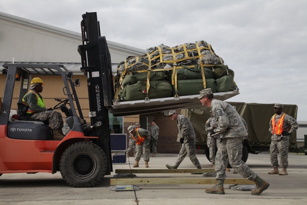 377th TSC Early Entry Command Post tests 96-hour deployment capability