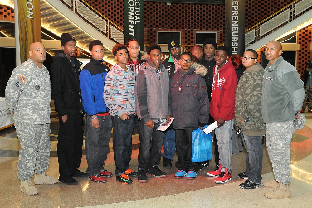 Soldiers partner up with Steve Harvey to mentor Chicago youth