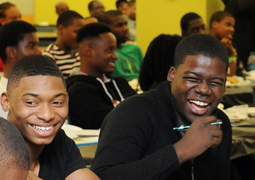 Steve Harvey partners with US Army to mentor Chicago teens