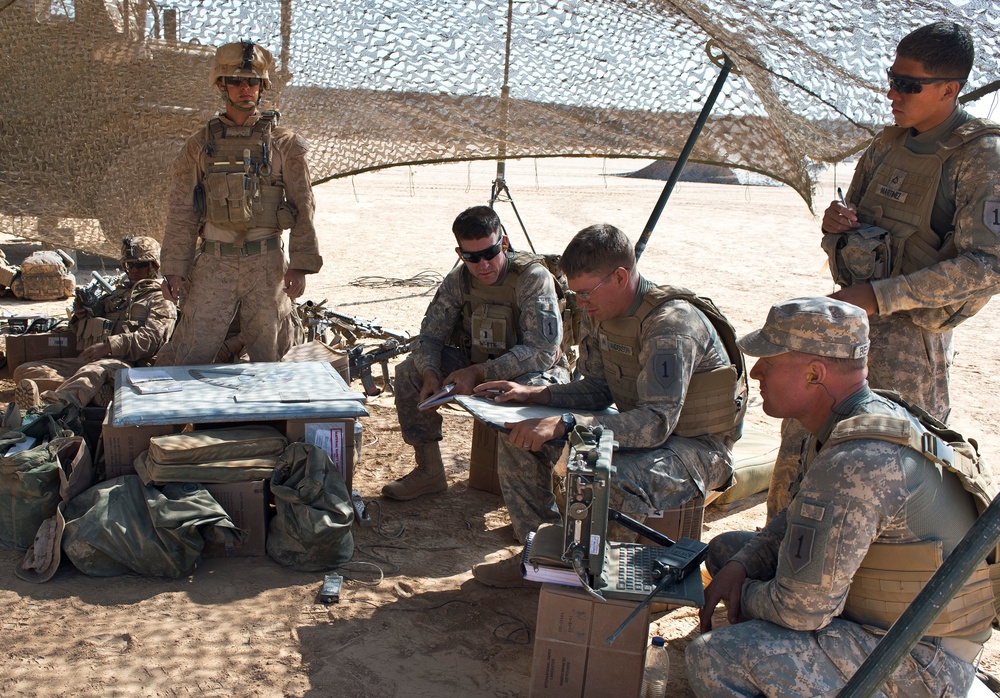 Soldiers and Marines conduct mortar training