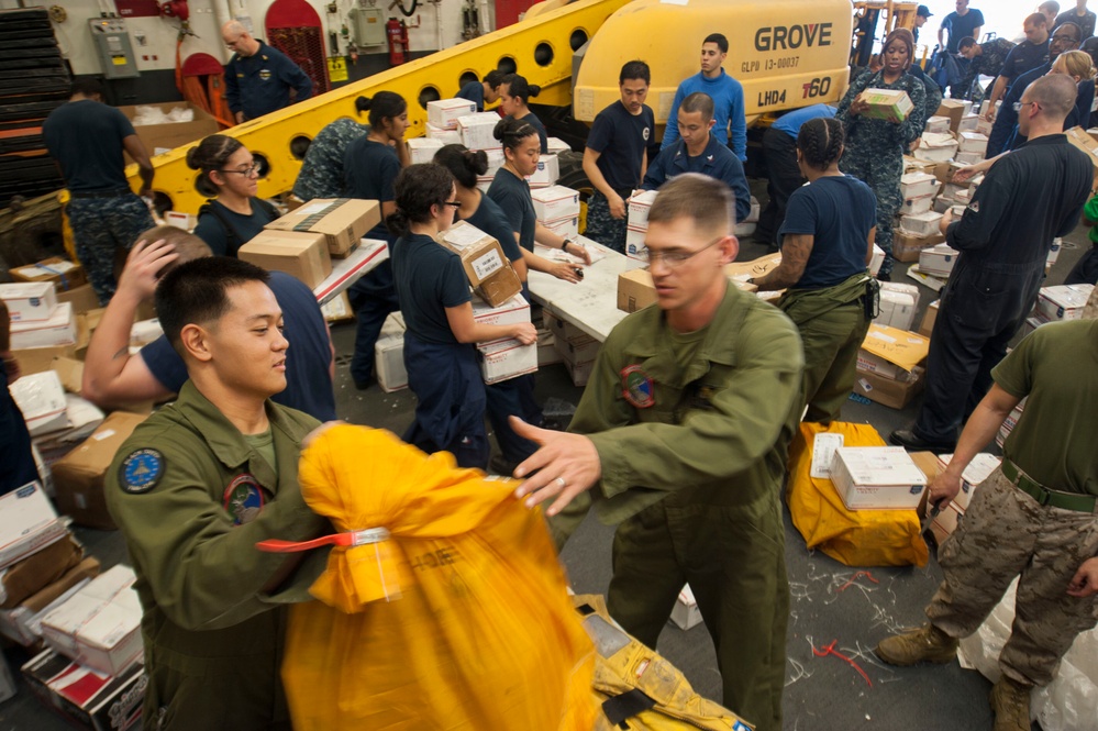 USS Boxer replenishment at sea