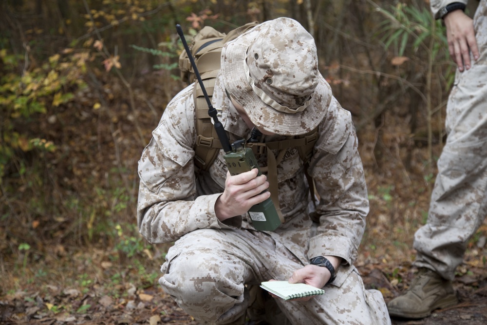 SOI-E Marines perform in a squad competition