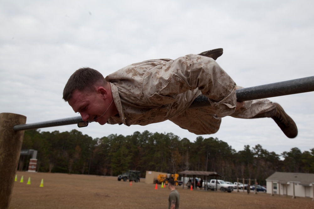 SOI-E Marines perform in a squad competition