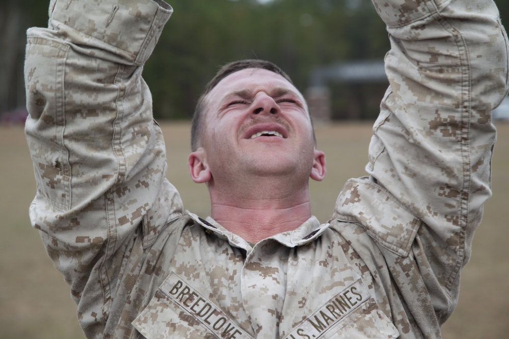 SOI-E Marines perform in a squad competition