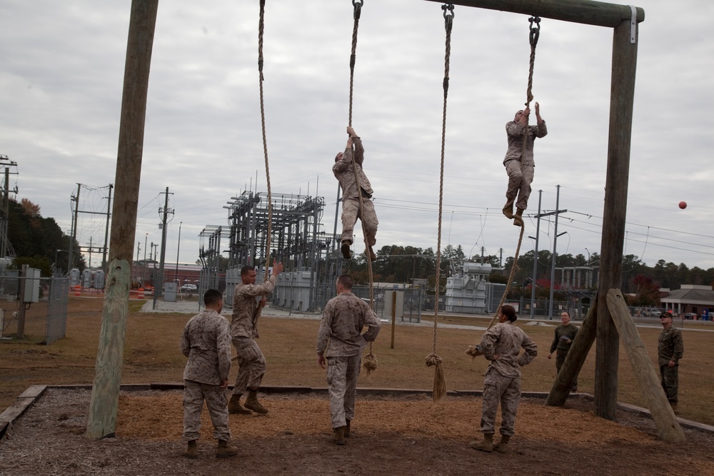 SOI-E Marines perform in a squad competition