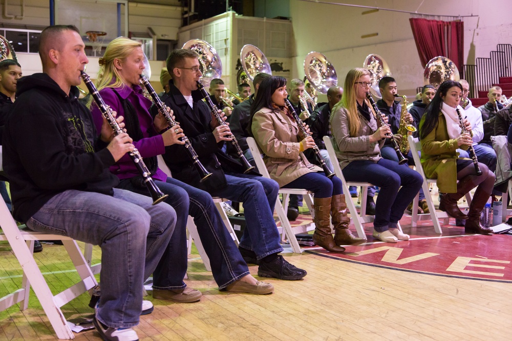 Marines prepare for Macy’s Thanksgiving Day Parade