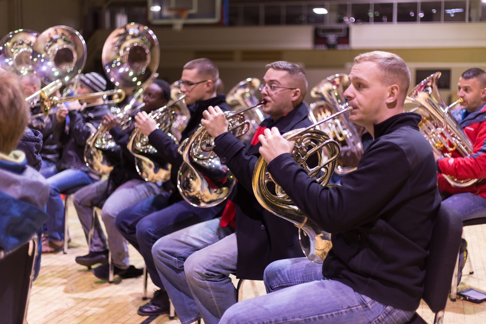 Marines prepare for Macy’s Thanksgiving Day Parade