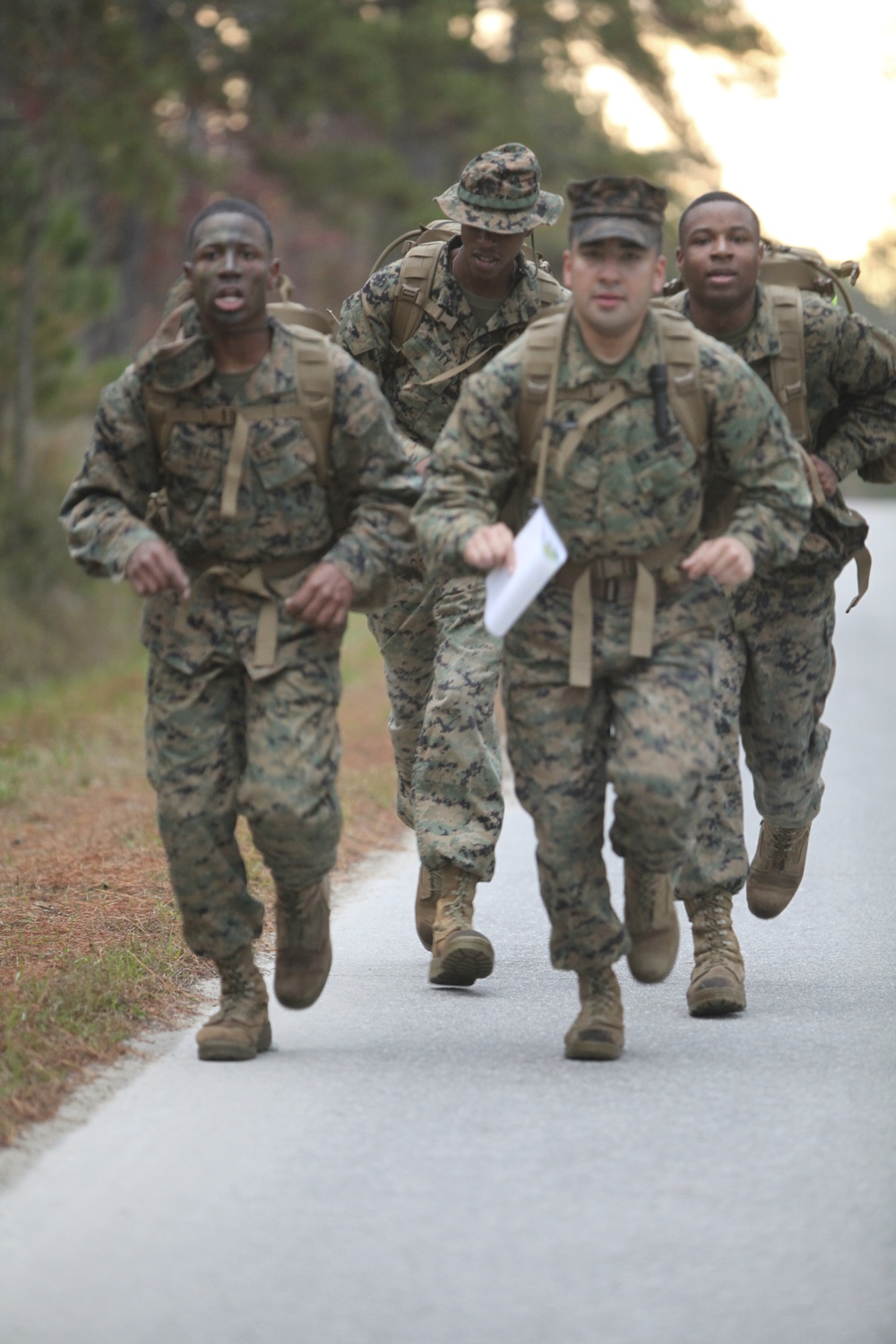 SOI-E Marines perform in a squad competition