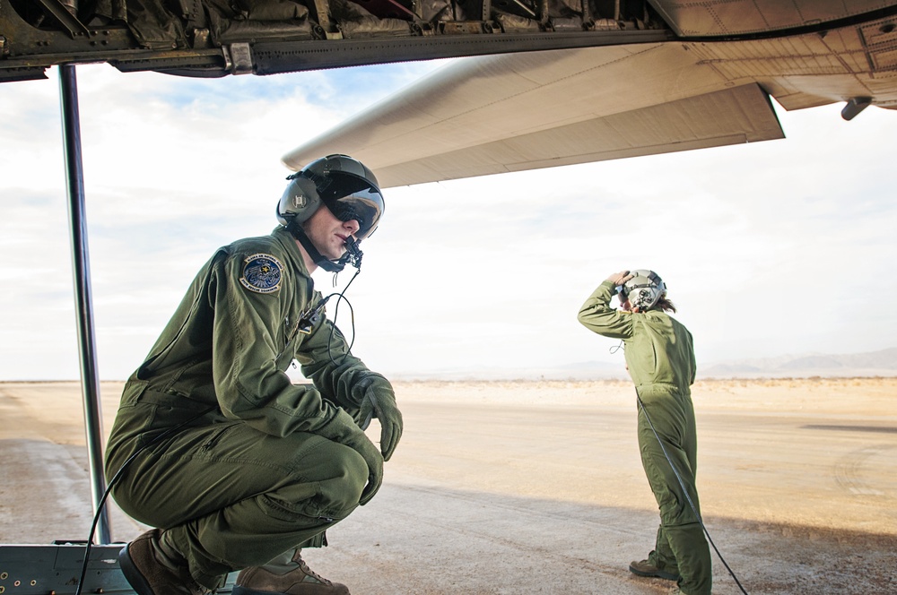 Alaska Air Guardsmen train in California desert joint-forces exercise