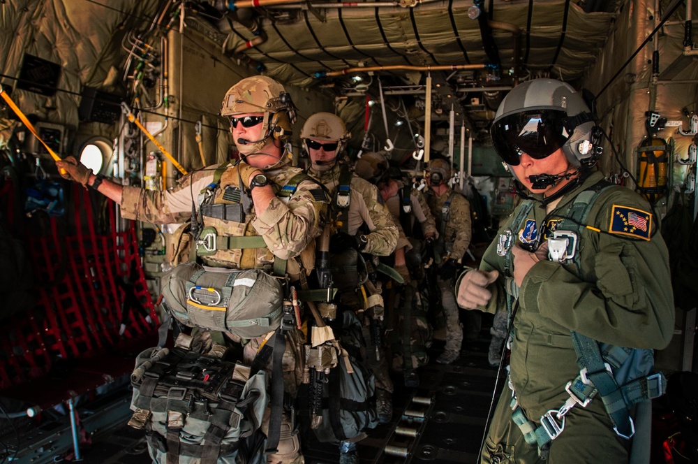 Alaska Air Guardsmen train in California desert joint-forces exercise