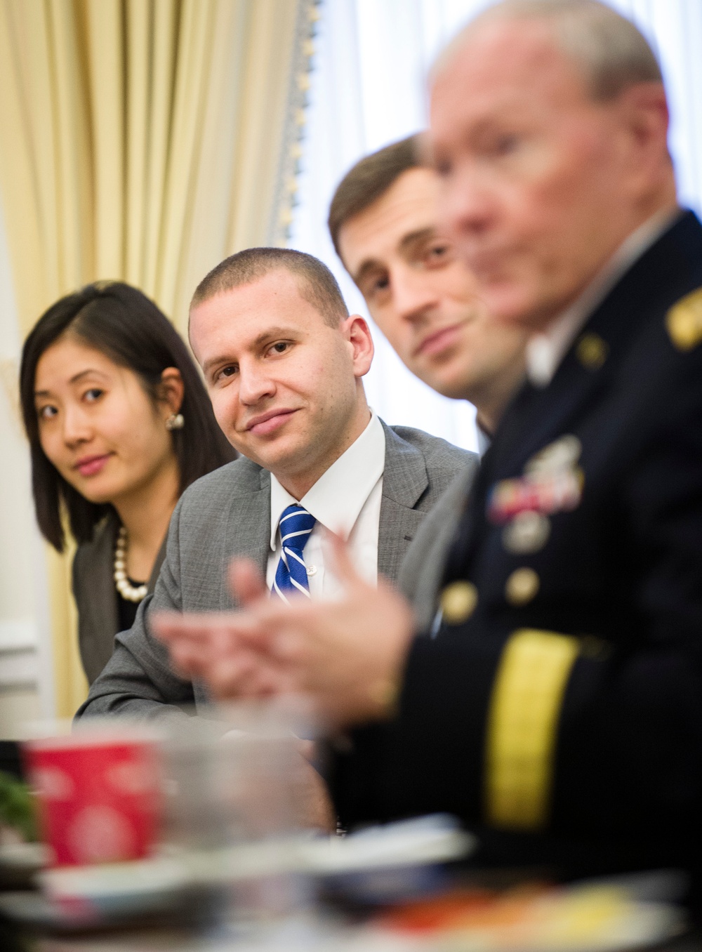 Chairman speaks with 2013 White House Fellows