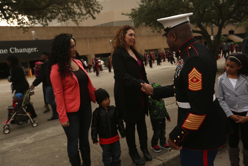 Marines participate in Bayou Classic Parade