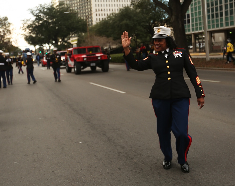 Marines participate in Bayou Classic Parade